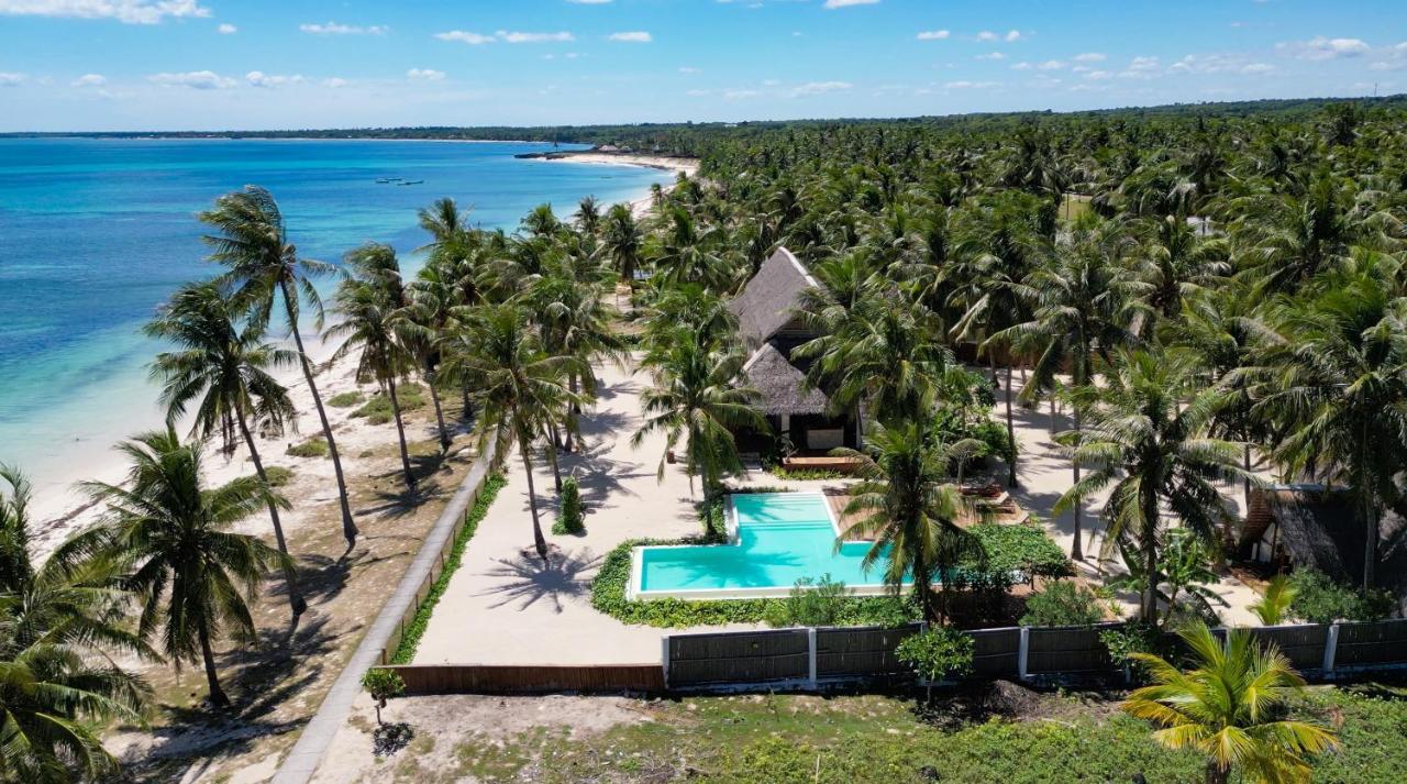 81 Palms Resort Nembrala Eksteriør billede