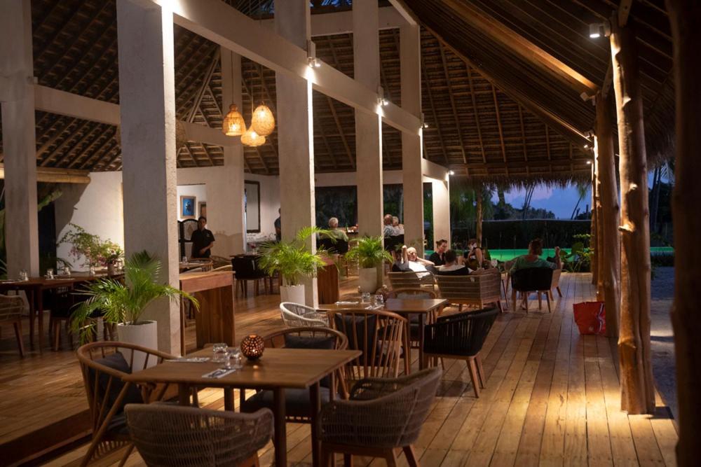 81 Palms Resort Nembrala Eksteriør billede