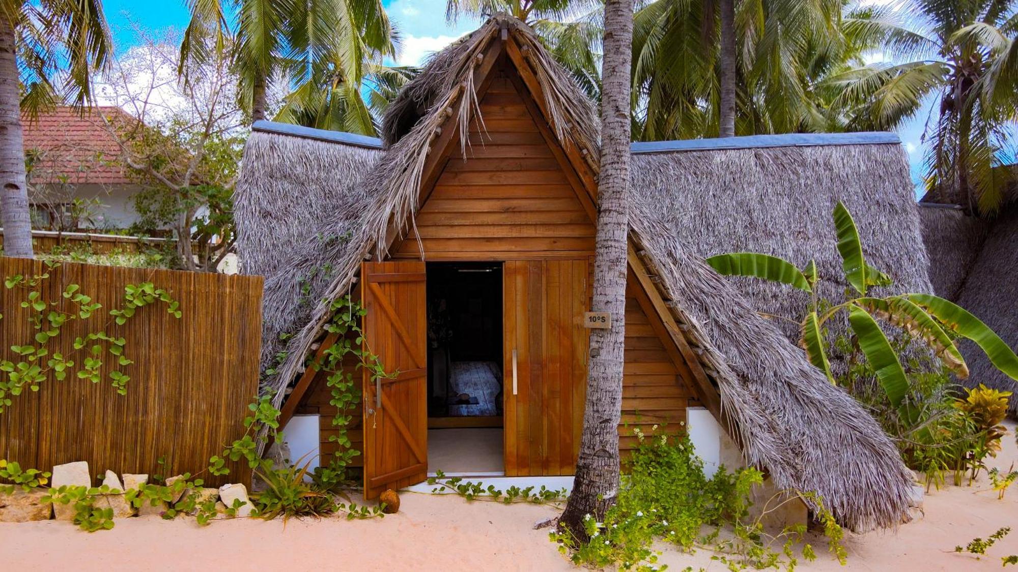 81 Palms Resort Nembrala Eksteriør billede