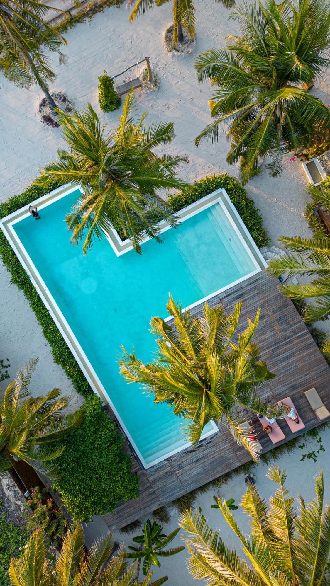 81 Palms Resort Nembrala Eksteriør billede